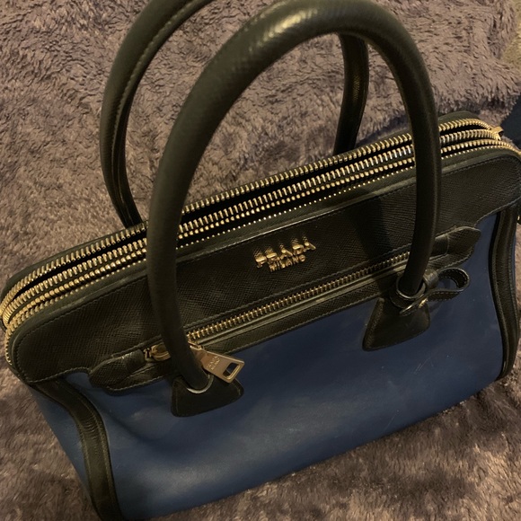Prada handbag - Picture 7 of 8